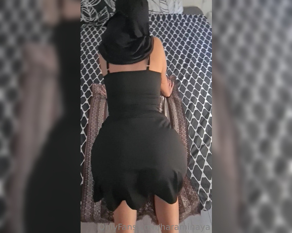 Haram_Inaya aka haram_inaya - 07-17-2023 OnlyFans Video - A teaser of me getting pounded on the rug I dont like when my prayer gets