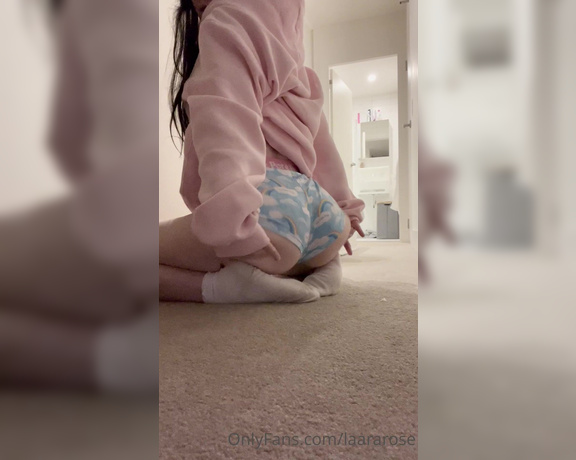 Lara Rose aka laararose - 02-28-2022 OnlyFans Video - I love this shorts