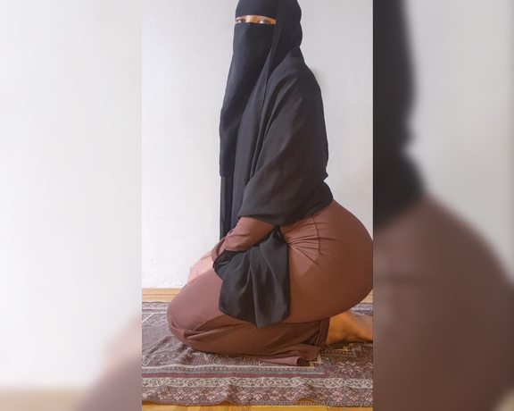 Haram_Inaya aka haram_inaya - 11-22-2024 OnlyFans Video - Decided to pray at home today, its waaaaay too cold to drag my ass to the