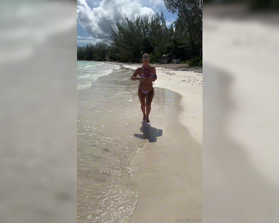 Eve30j aka eve30j - 09-07-2024 OnlyFans Video - Steppin on the beach