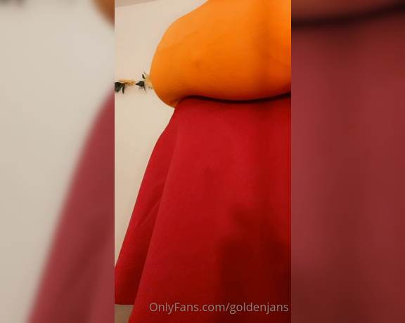 GoldenJans aka goldenjans - 11-01-2021 OnlyFans Video - Velma got a little naughty on Halloween this year