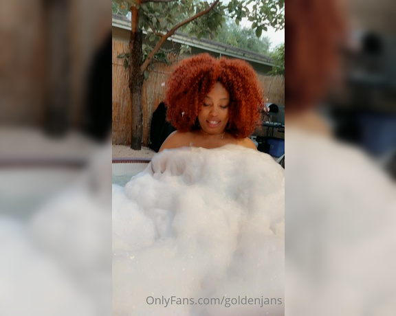 GoldenJans aka goldenjans - 05-11-2022 OnlyFans Video - Boob Fest files with a ft_5ziu