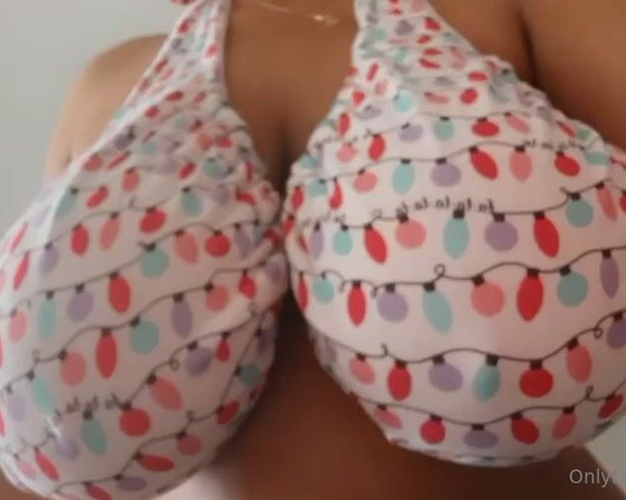 GoldenJans aka goldenjans - 05-28-2023 OnlyFans Video - Titty hammock for the win