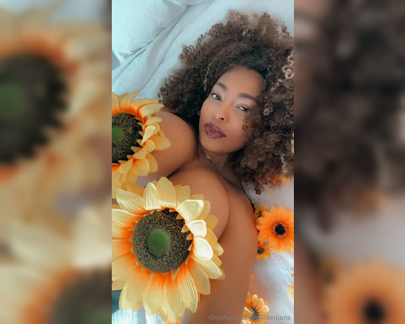 GoldenJans aka goldenjans - 01-13-2024 OnlyFans Video - I made a sunflower bra type thing lol