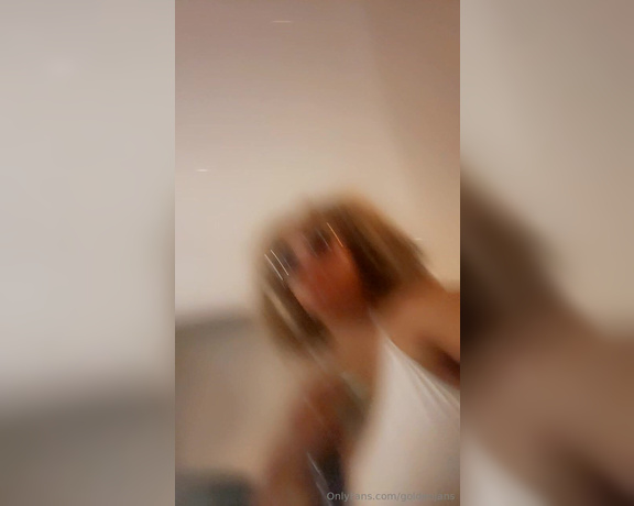 GoldenJans aka goldenjans - 06-11-2024 OnlyFans Video - Titty Tuesday Colombia Edition_2jya