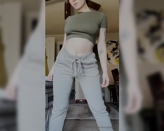 Lucy Lawrence aka lucylawrence - 05-27-2024 OnlyFans Video - i edited a silly little clip for you