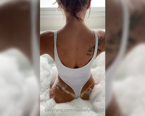 Maikelly Muhl aka maikellymuhl - 12-08-2020 OnlyFans Video - Banho gostoso