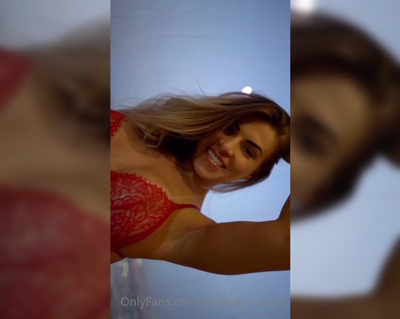 Maikelly Muhl aka maikellymuhl - 12-18-2020 OnlyFans Video - Bom dia_ds6e