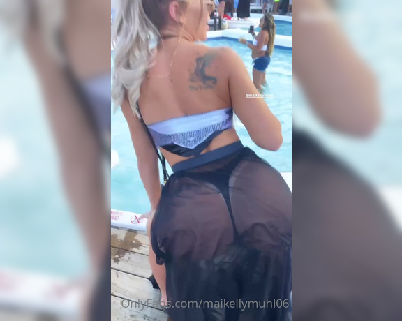 Maikelly Muhl aka maikellymuhl - 01-04-2021 OnlyFans Video - Festinha_oh2n