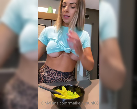 Maikelly Muhl aka maikellymuhl - 01-26-2021 OnlyFans Video - Fazer meu lanchinho  vem amor que preparo algo gostoso pra nós_ro71