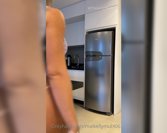 Maikelly Muhl aka maikellymuhl - 05-17-2022 OnlyFans Video - Gostam de cerveja