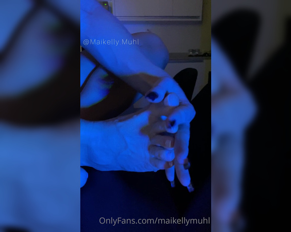 Maikelly Muhl aka maikellymuhl - 07-28-2022 OnlyFans Video - A pedido  vídeo de pés