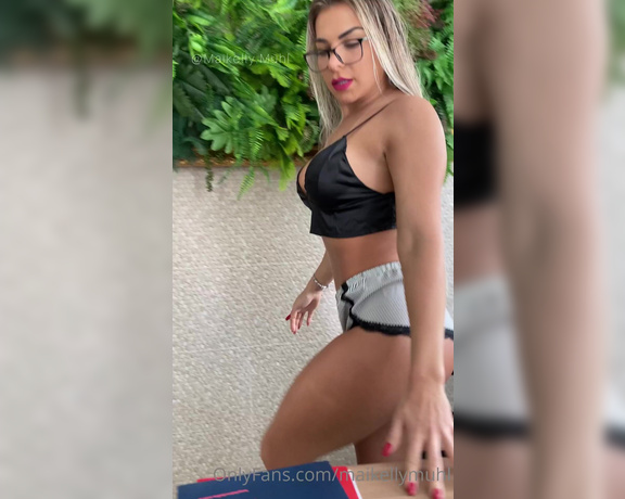 Maikelly Muhl aka maikellymuhl - 10-11-2022 OnlyFans Video - Bom dia amores_4e0h