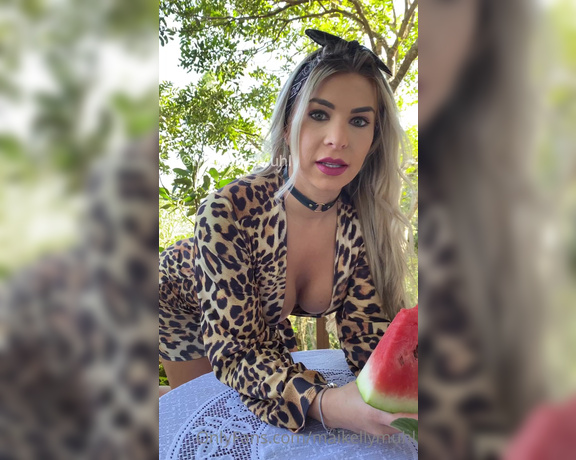 Maikelly Muhl aka maikellymuhl - 10-17-2022 OnlyFans Video - Gostam de melancia