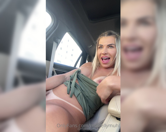 Maikelly Muhl aka maikellymuhl - 11-21-2022 OnlyFans Video - Gozando gostoso no carro em uma rua qualquer  Me exibindo em público do jeito que