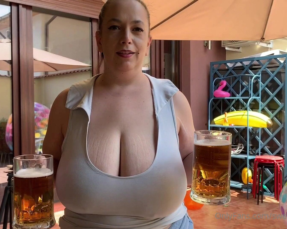 SweetheartMia aka sweetheartmiabbw - 06-28-2021 OnlyFans Video - Hot weather You need a beer to cool down