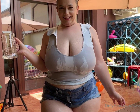 SweetheartMia aka sweetheartmiabbw - 06-28-2021 OnlyFans Video - Hot weather You need a beer to cool down