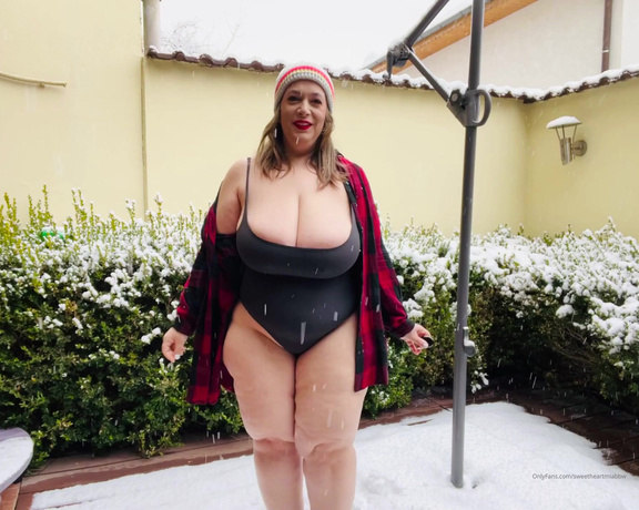 SweetheartMia aka sweetheartmiabbw - 01-31-2023 OnlyFans Video - Let it snow