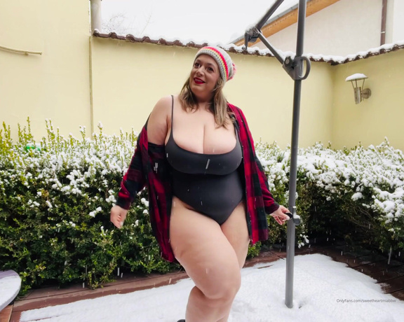 SweetheartMia aka sweetheartmiabbw - 01-31-2023 OnlyFans Video - Let it snow