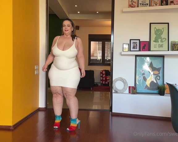 SweetheartMia aka sweetheartmiabbw - 02-10-2023 OnlyFans Video - Cat walk and joi in tight dress