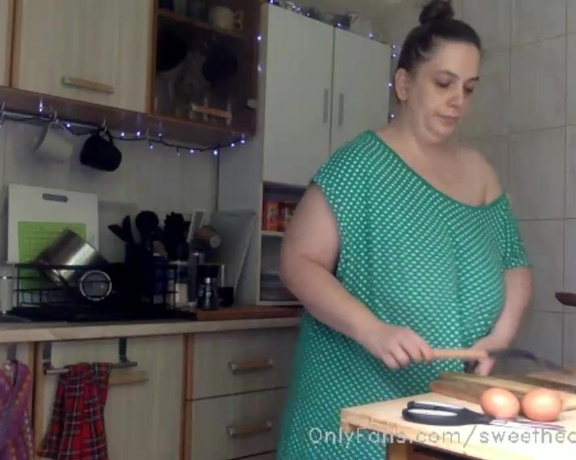 SweetheartMia aka sweetheartmiabbw - 06-07-2022 OnlyFans Video - I was live for a bit to cook maybe you guys wanna see and the result