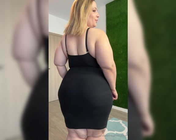 SweetheartMia aka sweetheartmiabbw - 08-28-2024 OnlyFans Video - Had to put these here for a Happy Hump Day_78fa