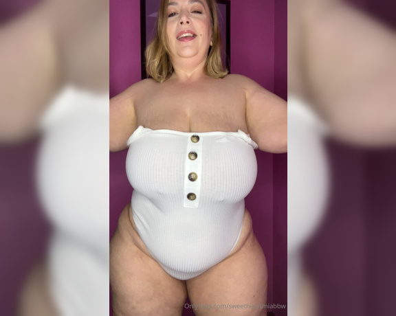 SweetheartMia aka sweetheartmiabbw - 05-09-2024 OnlyFans Video - You know summer is coming when I buy new bodysuits_1d9t