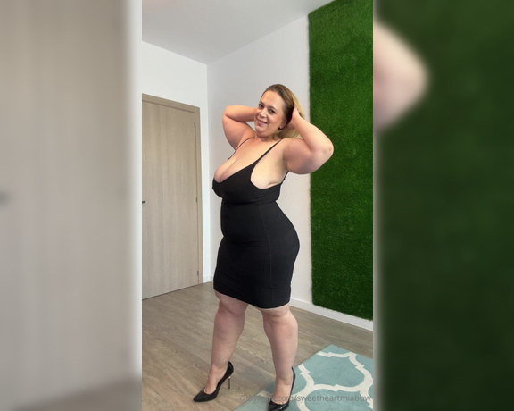 SweetheartMia aka sweetheartmiabbw - 08-28-2024 OnlyFans Video - Had to put these here for a Happy Hump Day