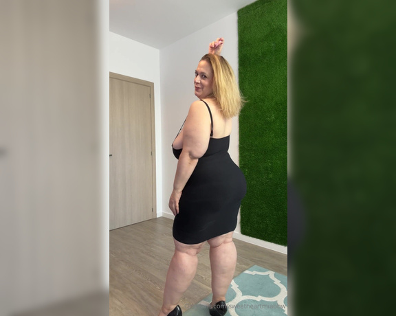 SweetheartMia aka sweetheartmiabbw - 08-28-2024 OnlyFans Video - Had to put these here for a Happy Hump Day