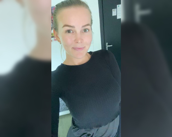 Elle Knox aka elleknox - 02-27-2020 OnlyFans Video - Just a little update about the second account Ive started