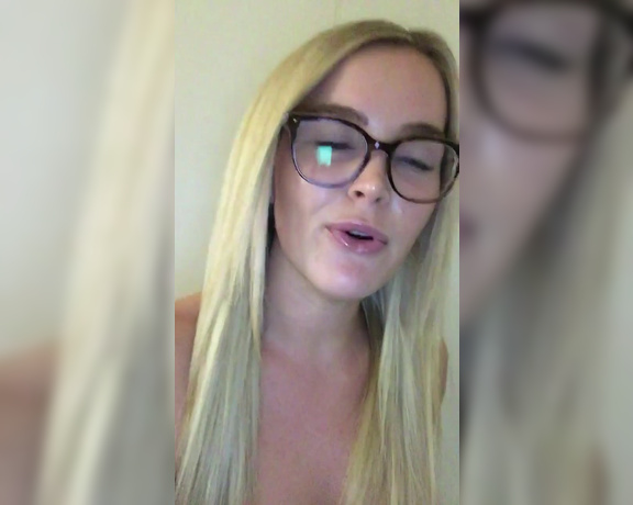 Elle Knox aka elleknox - 09-05-2017 OnlyFans Video - Wife material