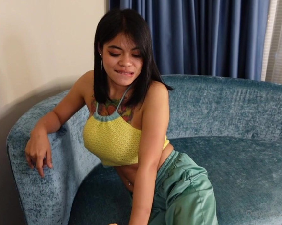 Jenny_thai - Sweet Solo Video ... and my new Sex Toy jV (11.11.2020)