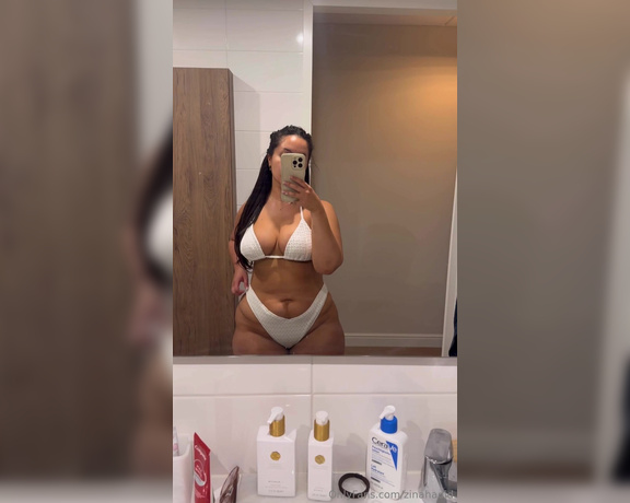 Zina Hadid aka zinahadid - 07-04-2024 OnlyFans Video - titties looking extra pretty today