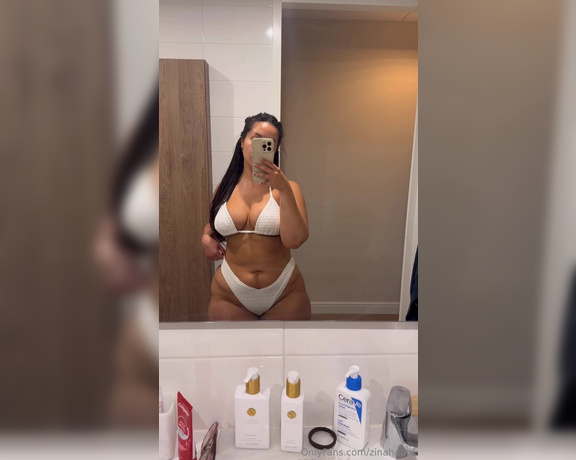 Zina Hadid aka zinahadid - 07-04-2024 OnlyFans Video - titties looking extra pretty today