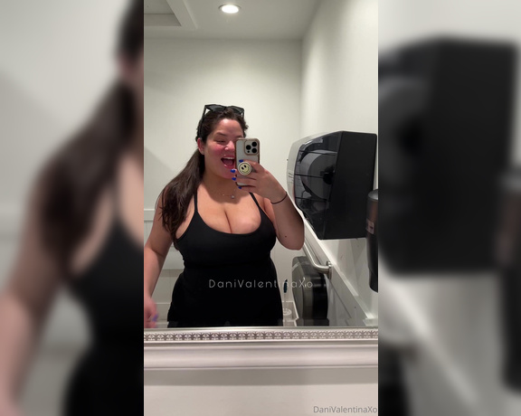 Dani Valentina aka dvalentinaxo - 06-21-2024 OnlyFans Video - First stop on my road trip