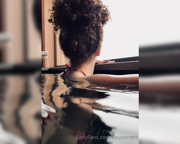 Beatrice Segreti aka beasecrets - 03-31-2021 OnlyFans Video - Swim and relax with me