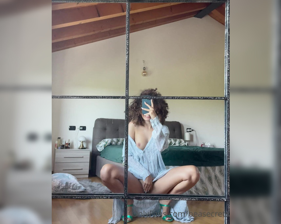 Beatrice Segreti aka beasecrets - 07-01-2021 OnlyFans Video - Im so so wet today  can you help me