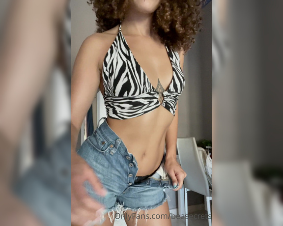 Beatrice Segreti aka beasecrets - 07-04-2021 OnlyFans Video - Im sure I will make you hard even if I stay dressed