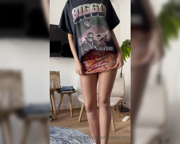 Beatrice Segreti aka beasecrets - 07-23-2021 OnlyFans Video - Today I have a teenager style, do you like my outfit