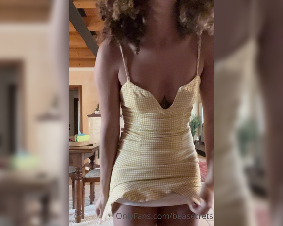 Beatrice Segreti aka beasecrets - 10-01-2021 OnlyFans Video - Is my dress too short to go our for dinner