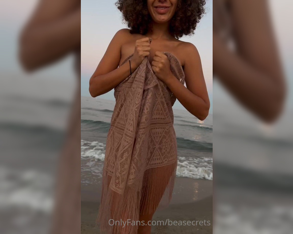 Beatrice Segreti aka beasecrets - 07-18-2022 OnlyFans Video - AAA cercasi bagnino