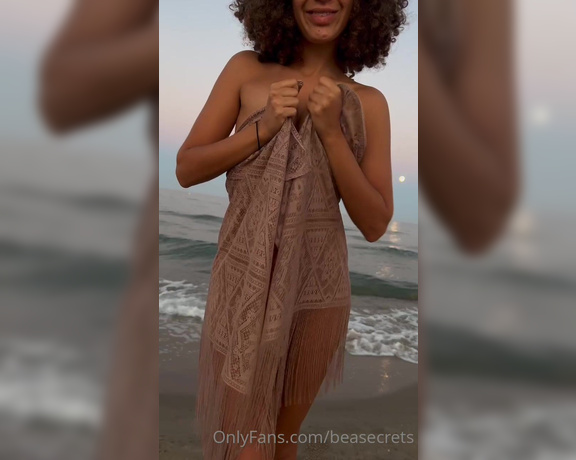 Beatrice Segreti aka beasecrets - 07-18-2022 OnlyFans Video - AAA cercasi bagnino