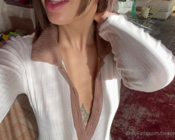 Beatrice Segreti aka beasecrets - 01-22-2022 OnlyFans Video - Different hair, same girl, same boobies, same butt  Do you like my hairstyle Only for