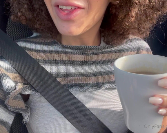 Beatrice Segreti aka beasecrets - 03-02-2023 OnlyFans Video - Niente di meglio di un buon caffé, un panorama rilassante e un po daria dove ce