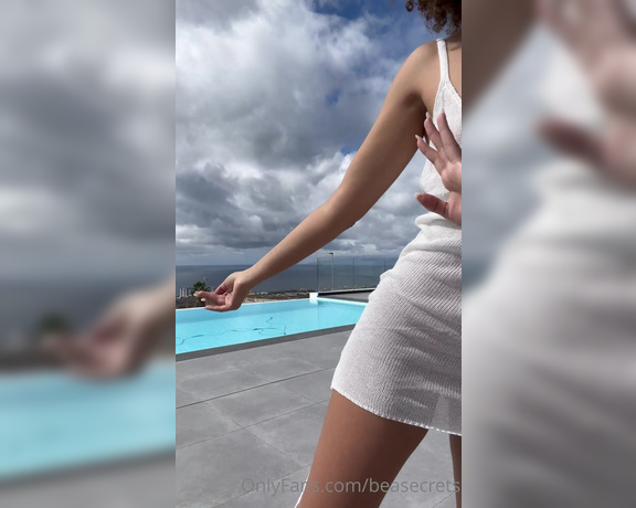 Beatrice Segreti aka beasecrets - 02-11-2023 OnlyFans Video - Un bacio da Tenerife  Secondo te perchè i miei capezzoli sono così duri  Why