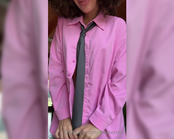 Beatrice Segreti aka beasecrets - 05-13-2023 OnlyFans Video - I really think that this tie would look better around my wrists