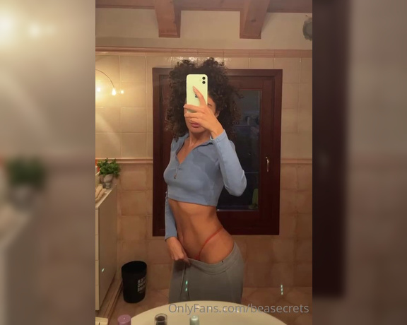 Beatrice Segreti aka beasecrets - 05-09-2023 OnlyFans Video - Ancora non ci credo che vi ho mostrato il volto Se sei uno dei pochi che