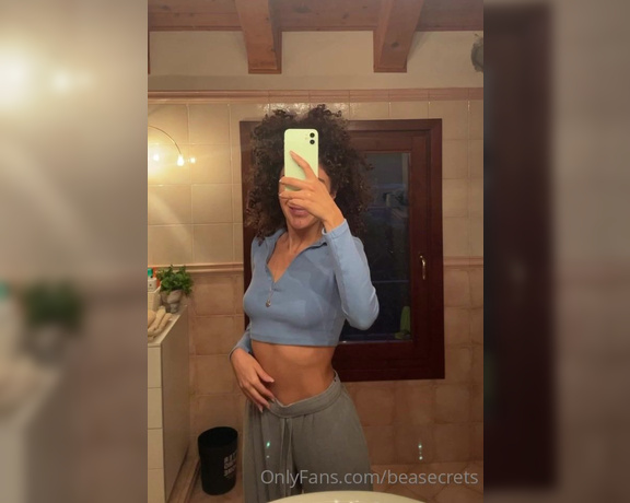 Beatrice Segreti aka beasecrets - 05-09-2023 OnlyFans Video - Ancora non ci credo che vi ho mostrato il volto Se sei uno dei pochi che