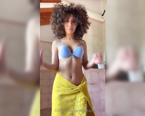 Beatrice Segreti aka beasecrets - 08-03-2023 OnlyFans Video - Incredibile quante cose si possano fare con un asciugamano  Incredible how many things i could