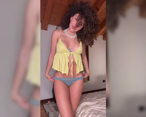 Beatrice Segreti aka beasecrets - 05-28-2024 OnlyFans Video - SQUIRT TRAINING Per riuscirci sono dovuta andare velocissimo con le dita  e ad un certo_tdez